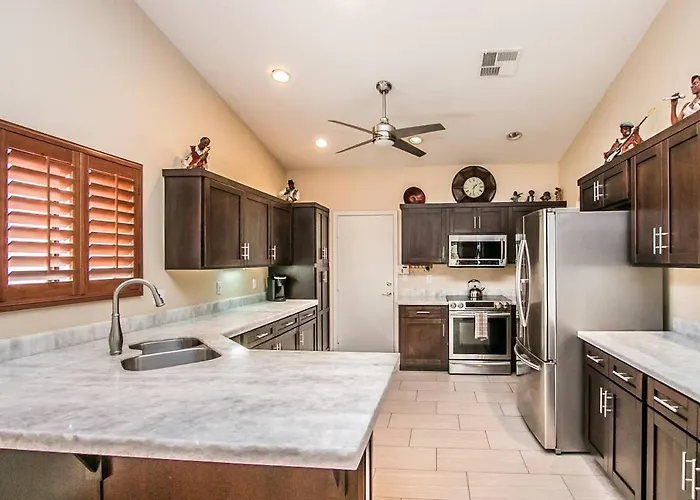 Retreat Specials Private Backyard Oasis Holiday home