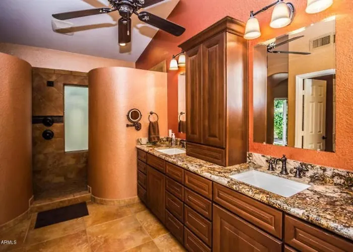 Holiday home Retreat Specials Private Backyard Oasis
