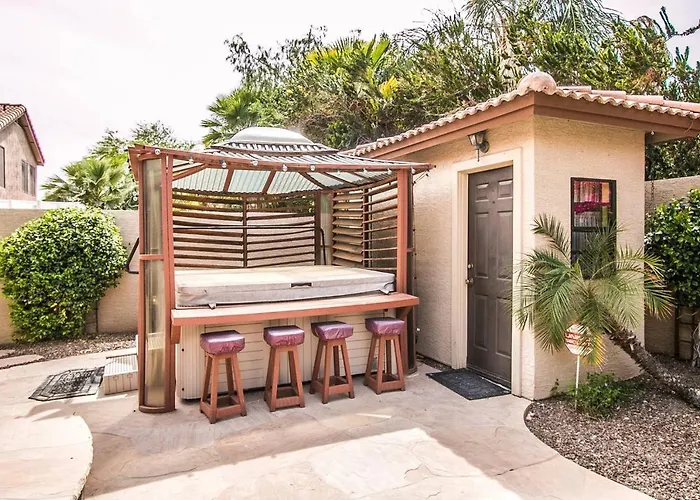 Retreat Specials Private Backyard Oasis Holiday home