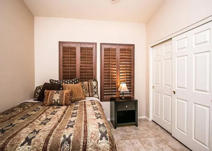 Holiday home Retreat Specials Private Backyard Oasis